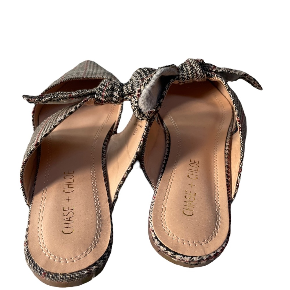 Chase & Chloe Bow Slip Ons - Picture 3 of 7